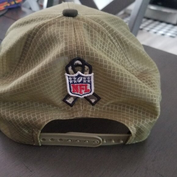 Baltimore Ravens New Era Green 2025 Salute to Service 9SEVENTY Adjustable Hat - Picture 10 of 11
